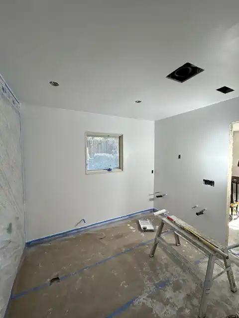 Master bathroom, level-5 finish, primer and Venetian plaster application 2026 project photo